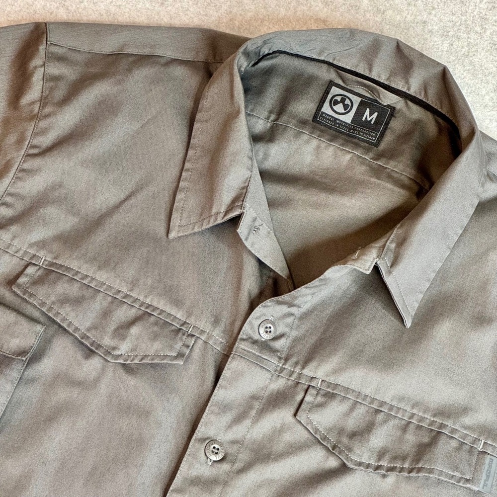 Magpul Industries Mens M Gray Long Sleeve Tactical Button Down Utility Shirt